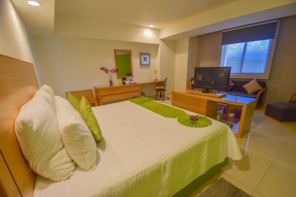 Hb Cordoba Hotel Екстериор снимка